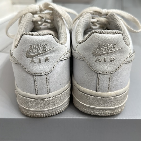 Nike Air Force 1 - Picture 4 of 9